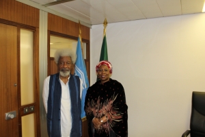 Professor Wole Soyinka's Visit to the Nigerian Delegation