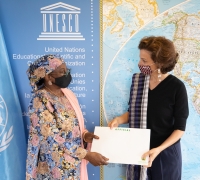 Ambassador Sani presents her credentials to the UNESCO DG