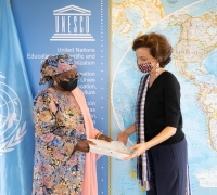 Ambassador Sani presents her credentials to the UNESCO DG, Ms. Azoulay
