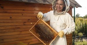 1st Graduation ceremony of UNESCO-Guerlain Women for Bees programme