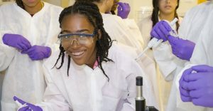 UNESCO and Al Fozan Foundation create new Prize to support young scientists