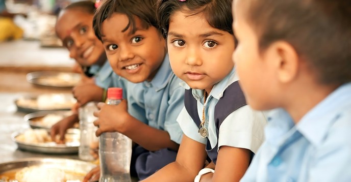 UN agencies back bold plan to ensure every child in need gets a regular healthy meal in school by 2030