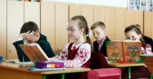 Ukraine: UNESCO mobilizes support for learning continuity