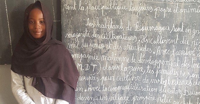 How Fatouma is continuing her education following COVID-19 school closures in Mali